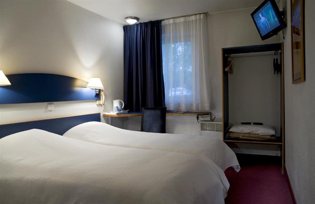 Kyriad Lille Est - Villeneuve D'Ascq Exterior photo