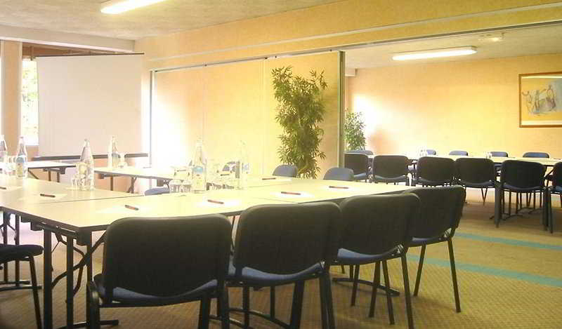 Kyriad Lille Est - Villeneuve D'Ascq Exterior photo